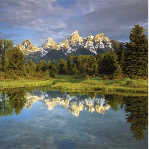 WY, Grand Tetons reflecting in the Snake River